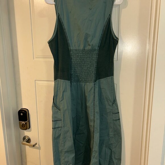 Dress - Picture 2 of 2